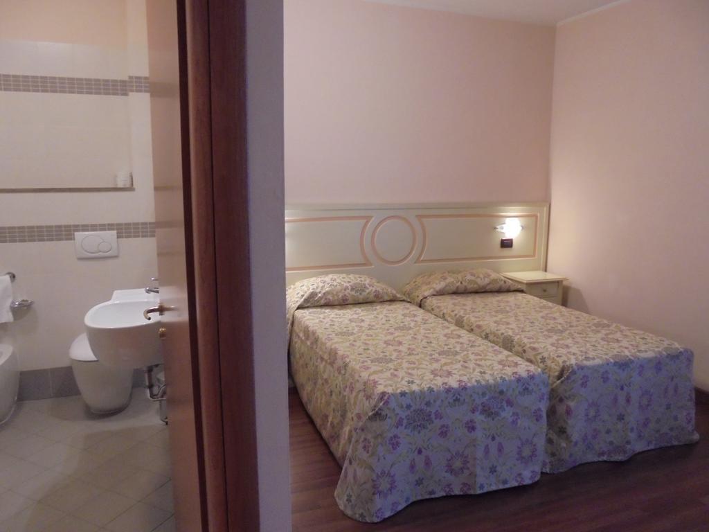 Porcari Hotel Plazza מראה חיצוני תמונה