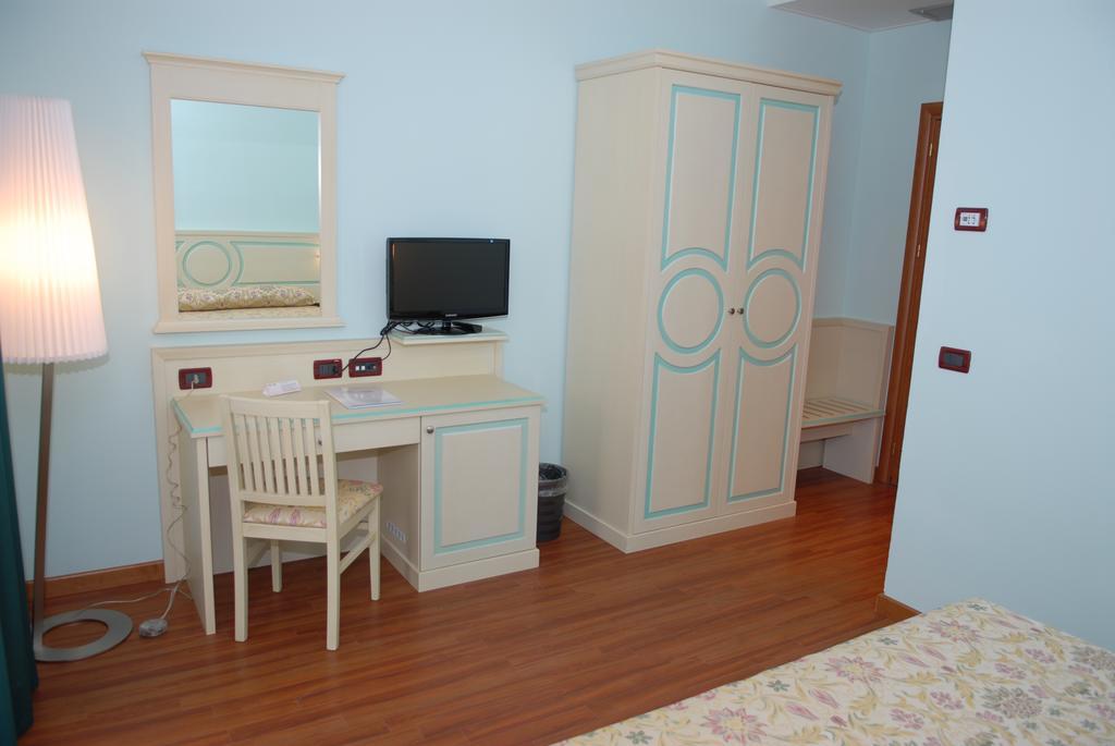 Porcari Hotel Plazza מראה חיצוני תמונה