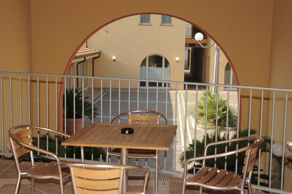 Porcari Hotel Plazza מראה חיצוני תמונה