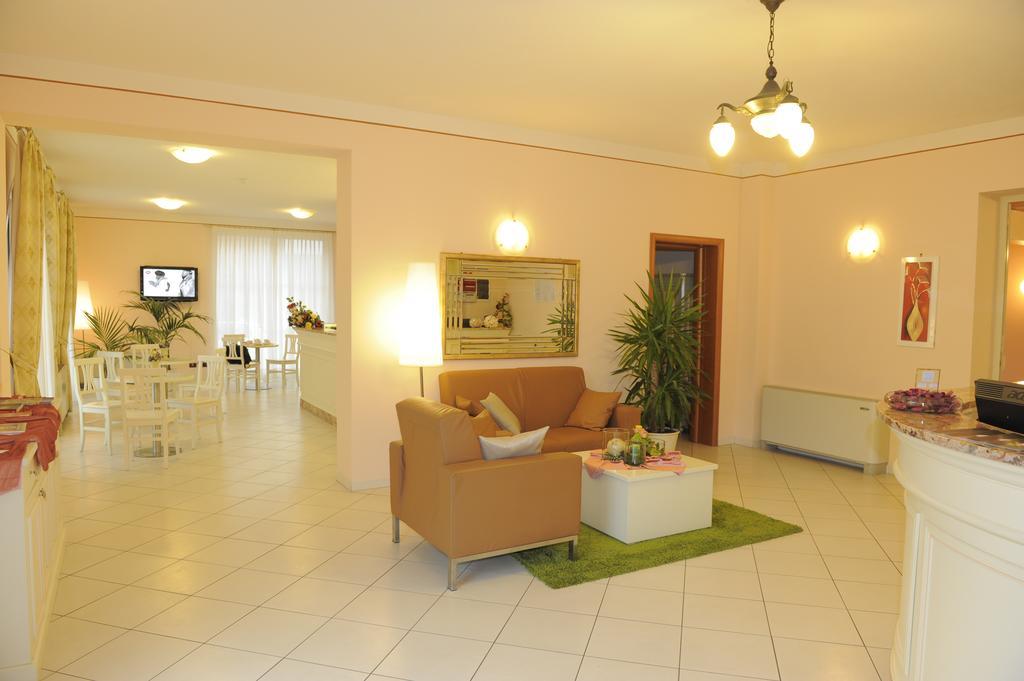 Porcari Hotel Plazza מראה חיצוני תמונה