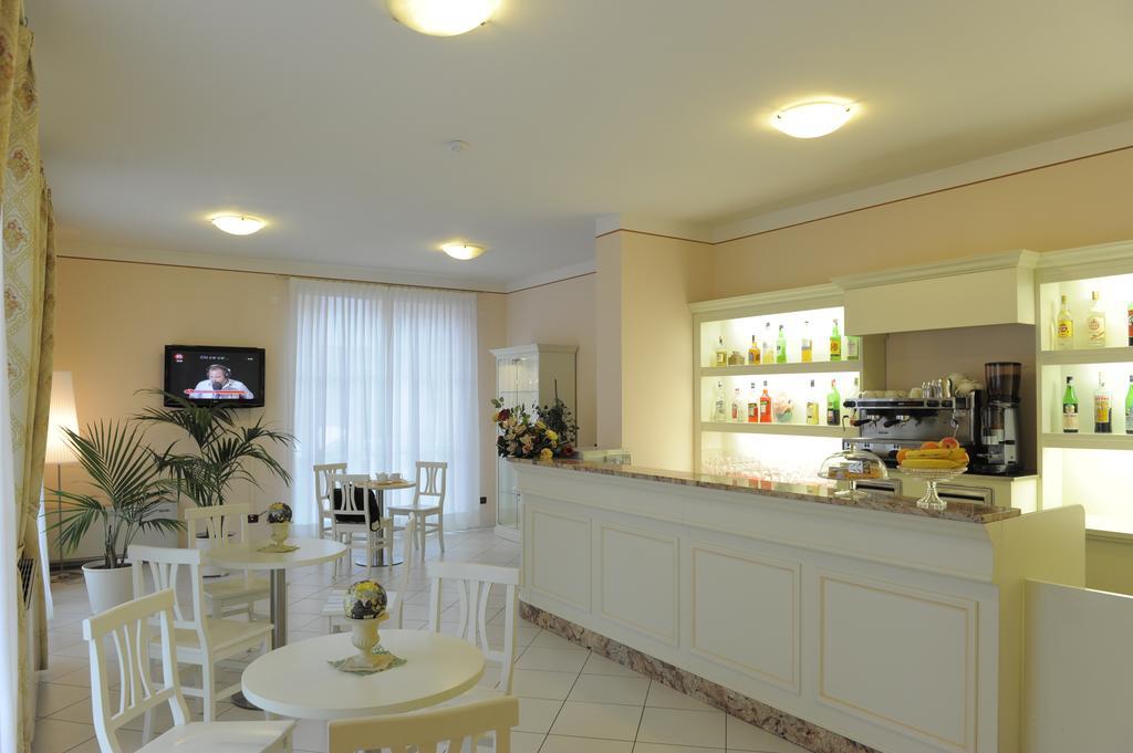 Porcari Hotel Plazza מראה חיצוני תמונה